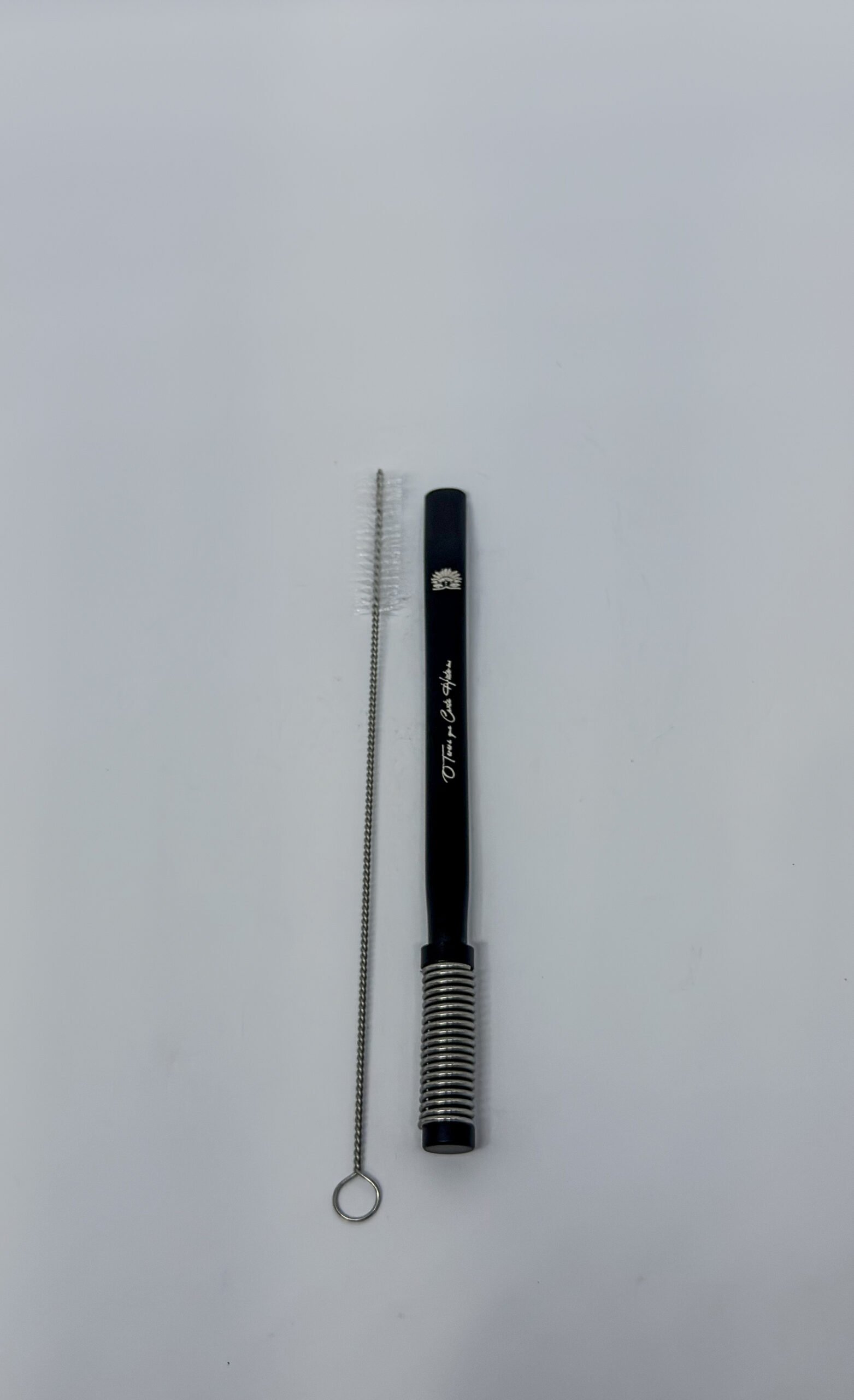 Bomba Inox Achatada Preta de Mola desmontável (acompanha escova de limpeza)