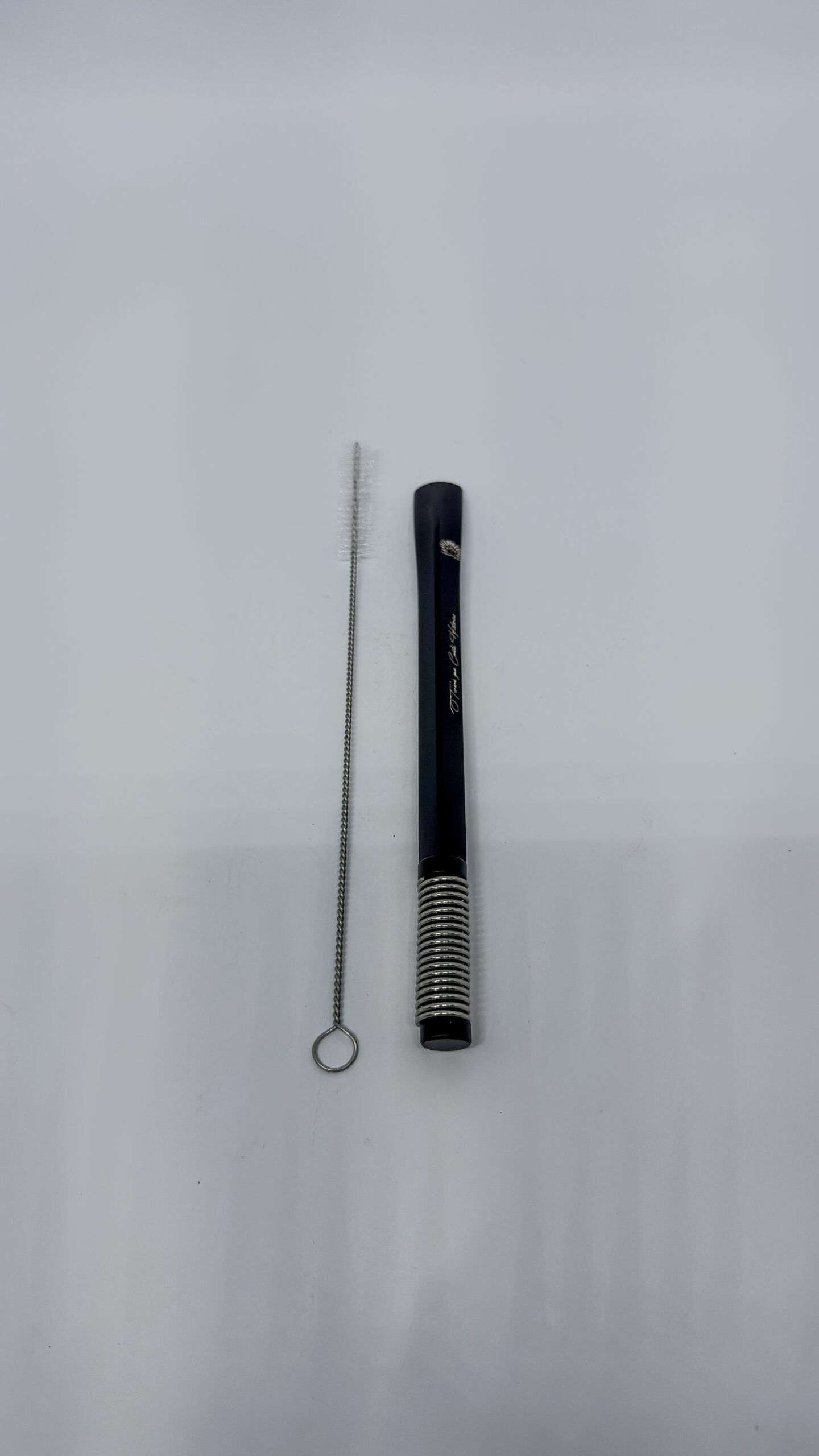 Bomba Inox Quadrada Preta de Mola desmontavel (acompanha escova de limpeza)